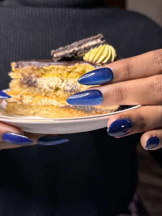 Cosmic Sapphire - Cat Eye Soft Gel Nails